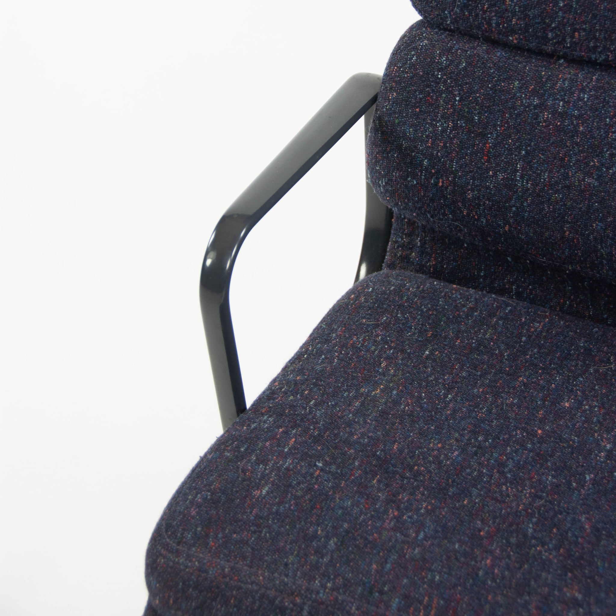 Eames Herman Miller Vintage 1993 High Back Soft Pad Aluminum Group Chair Fabric