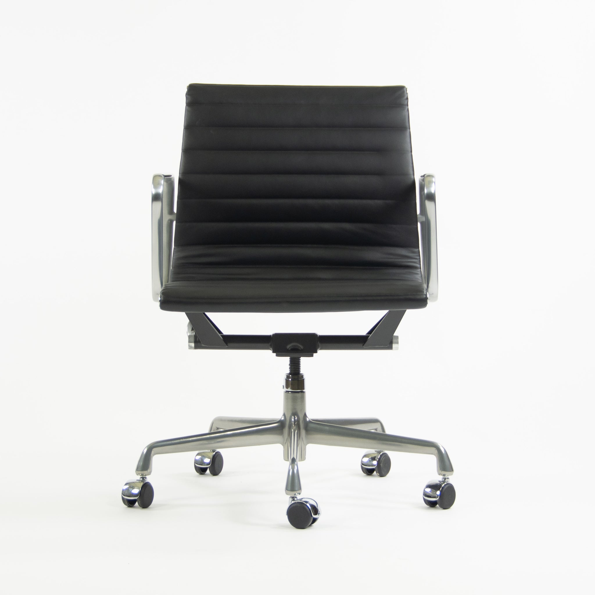 SOLD Herman Miller Eames 2010's Low Aluminum Group Management Desk Chair Black Leather