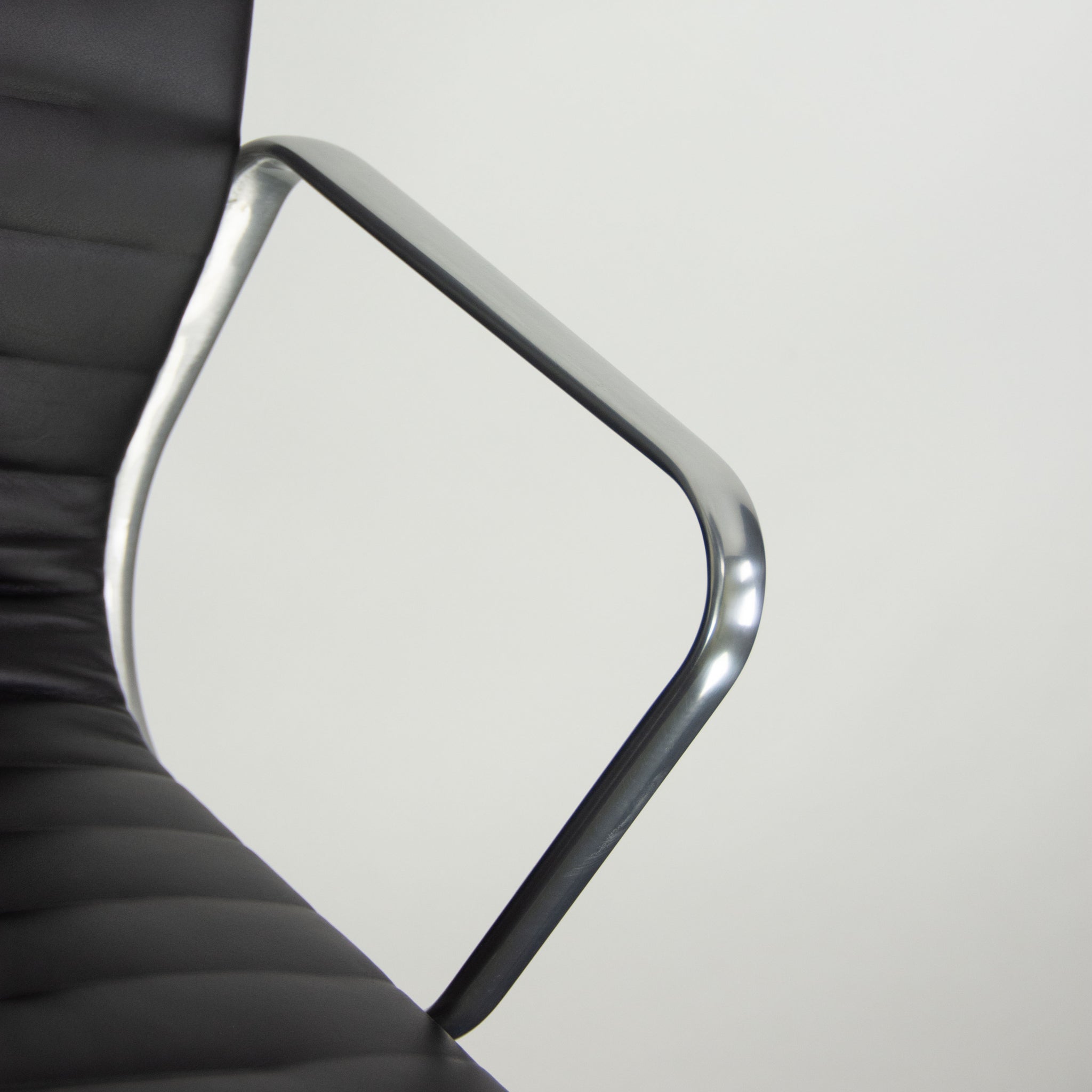 SOLD Herman Miller Eames 2010's Low Aluminum Group Management Desk Chair Black Leather
