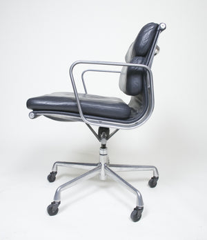 SOLD Eames Herman Miller Soft Pad Aluminum Group Chair Dark Gray Leather 7 Available
