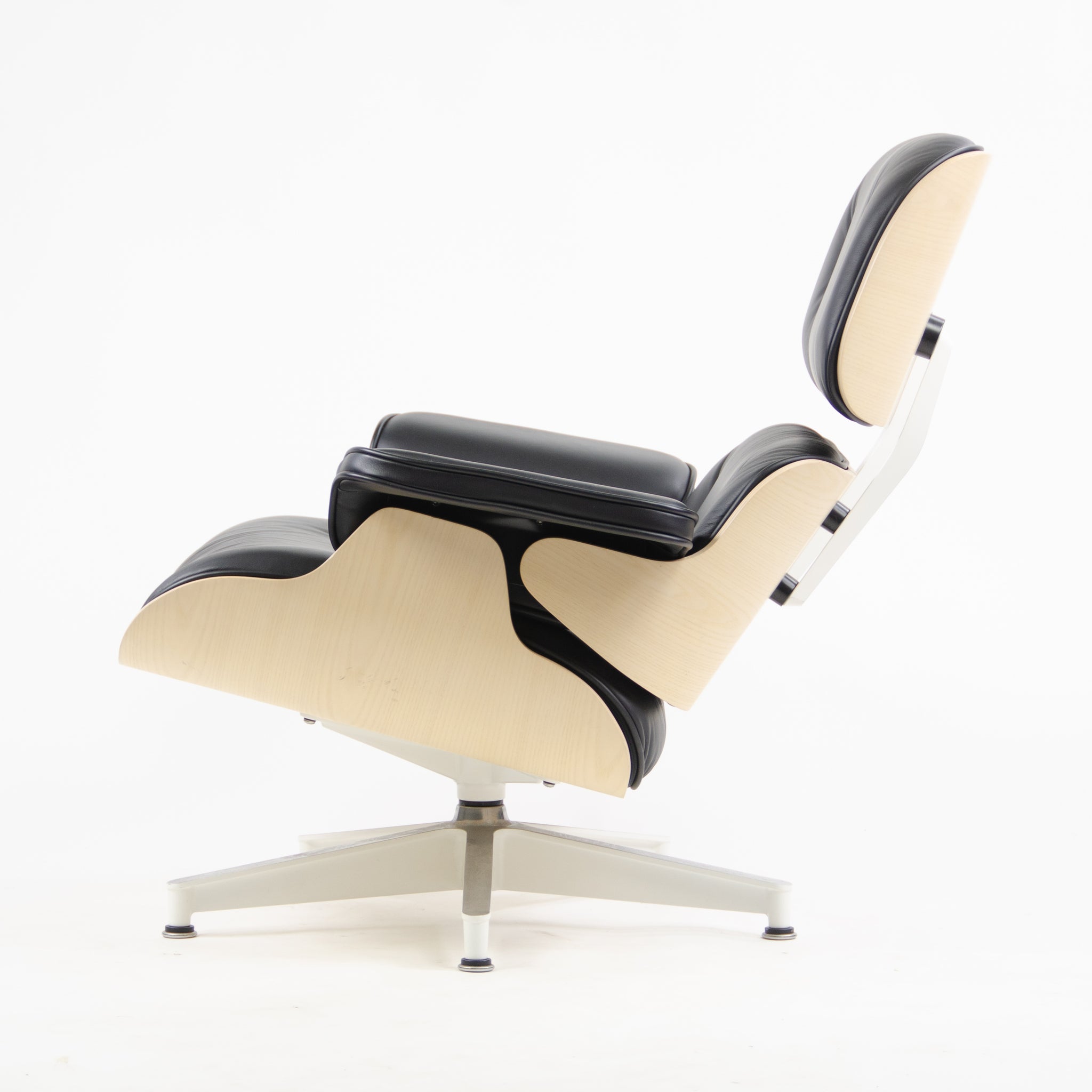 SOLD Brand New Herman Miller Eames Lounge Chair White Ash 670 Black Leather