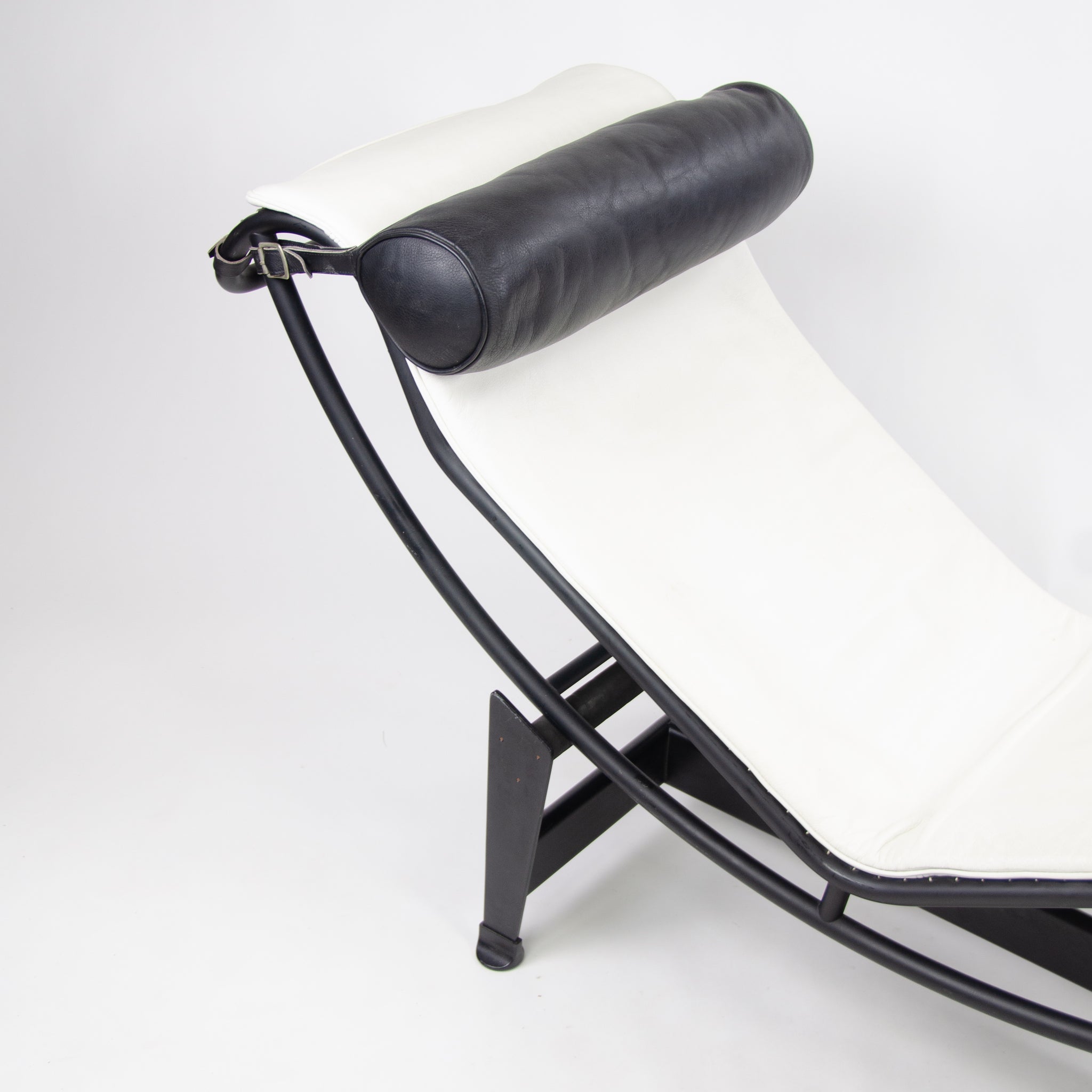 SOLD Cassina Le Corbusier LC4 Chaise Lounge Chair White Leather