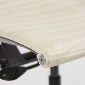 SOLD Herman Miller Eames 2012 Aluminum Group Management Desk Chair 6x Available White