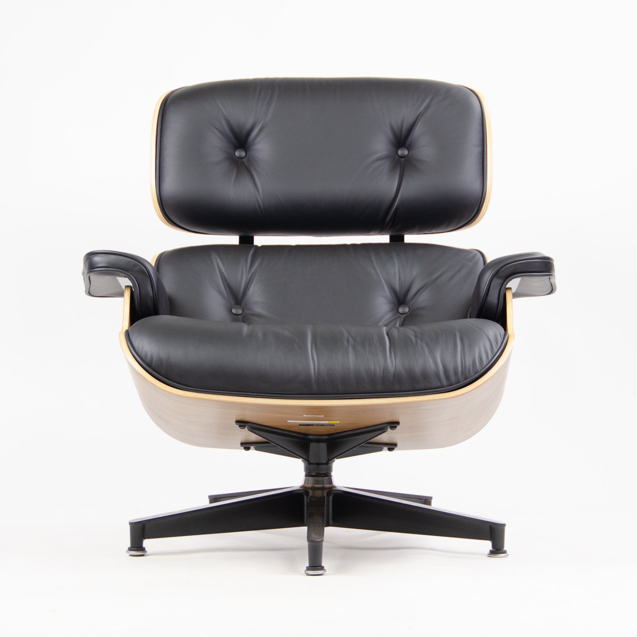 SOLD BRAND NEW 2018 Herman Miller Eames Lounge Chair & Ottoman Walnut 670 671 Black Leather