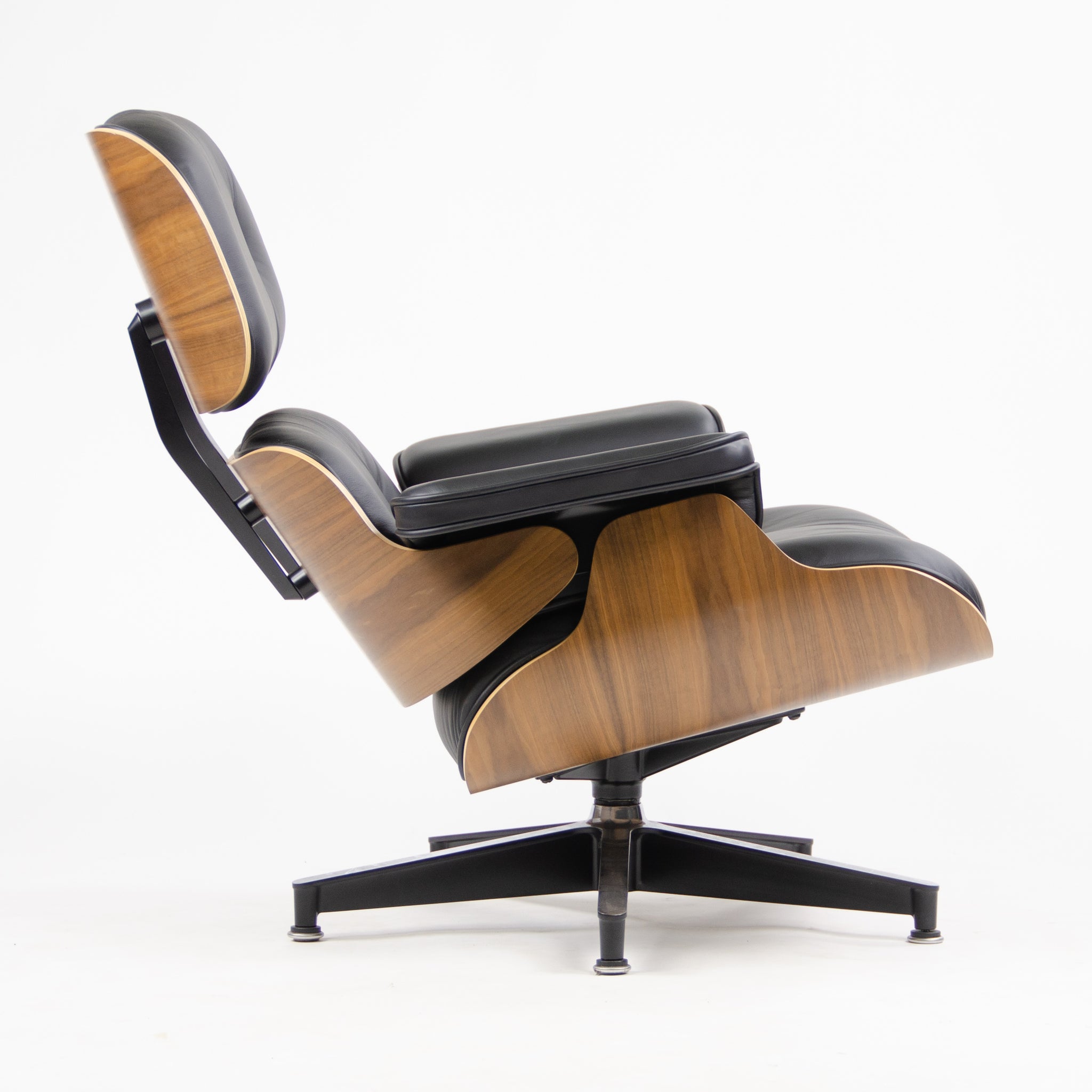 SOLD 2015 New Herman Miller Eames Lounge Chair & Ottoman Walnut 670 671 Black Leather