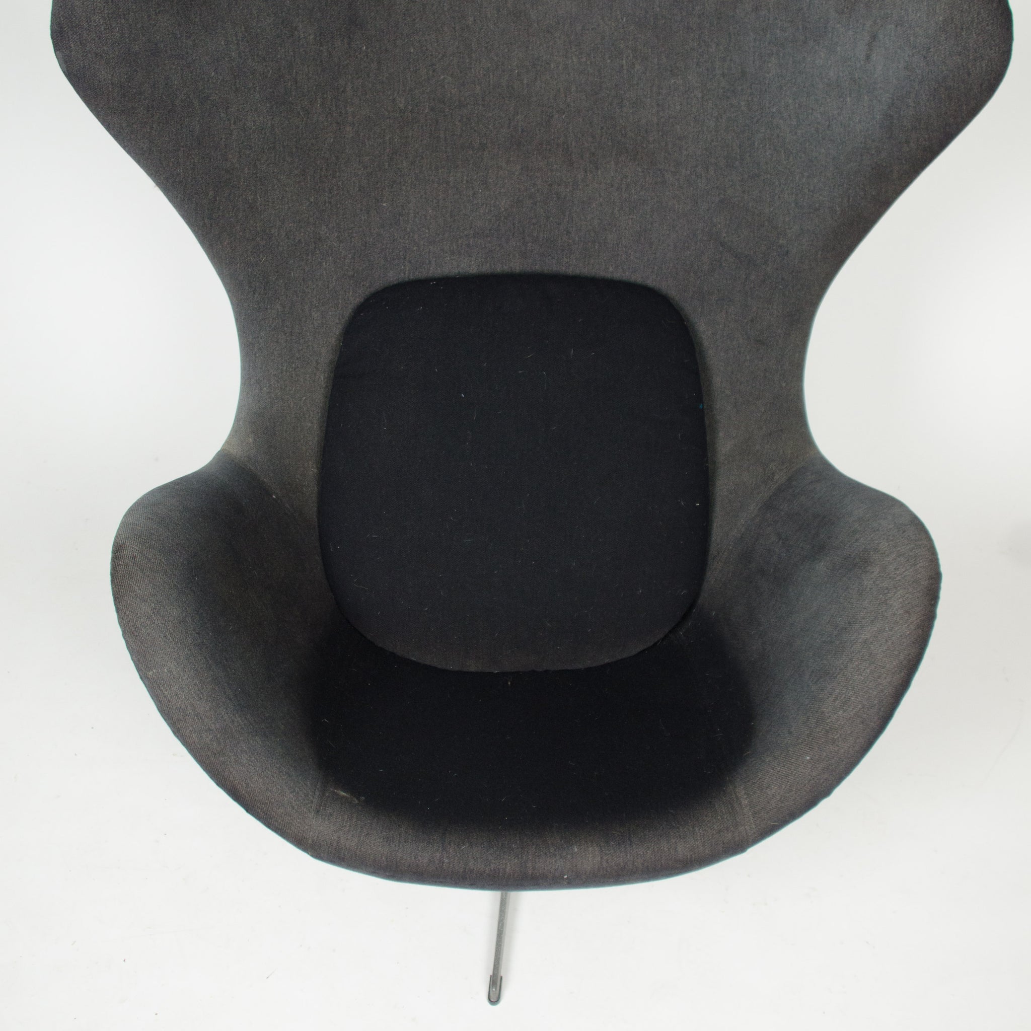 SOLD 1960‘s Egg Chairs by Arne Jacobsen for Fritz Hansen Original Vintage Denmark 1 Available