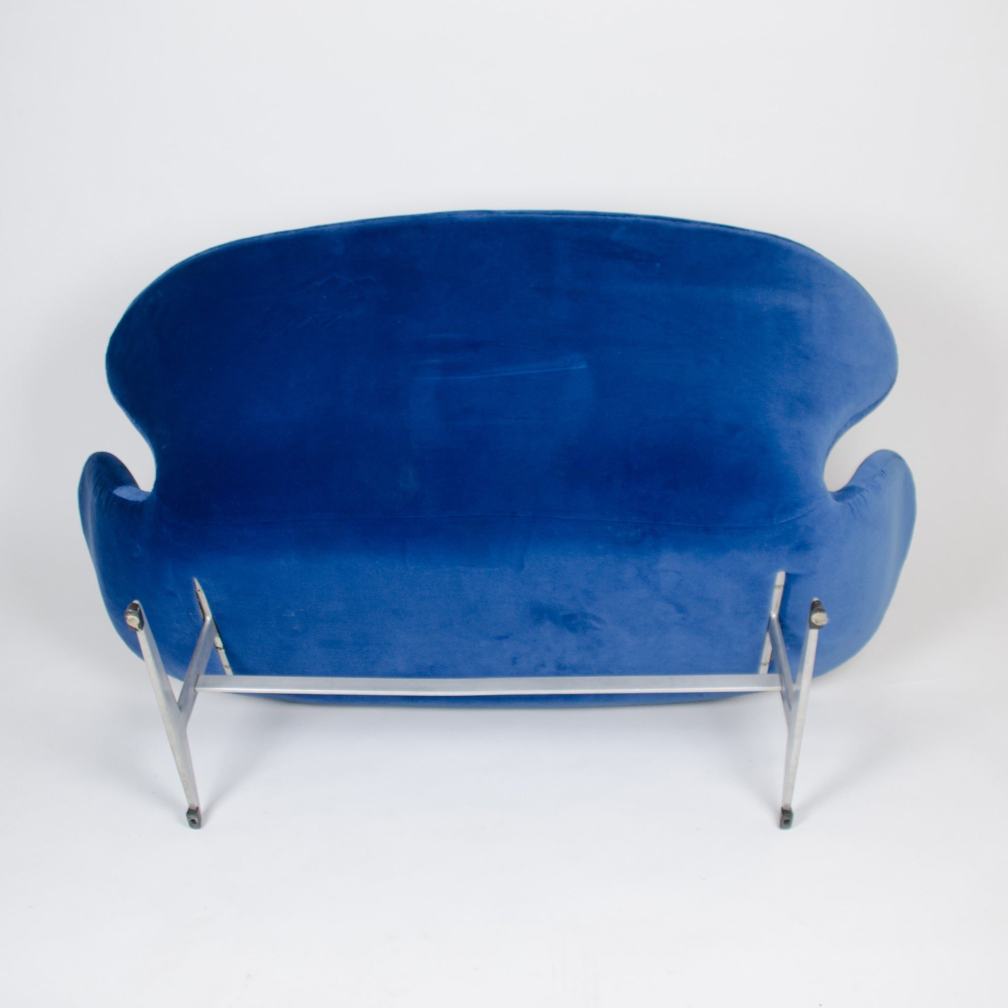 SOLD 1960‘s Swan Settee by Arne Jacobsen for Fritz Hansen Original Vintage Denmark