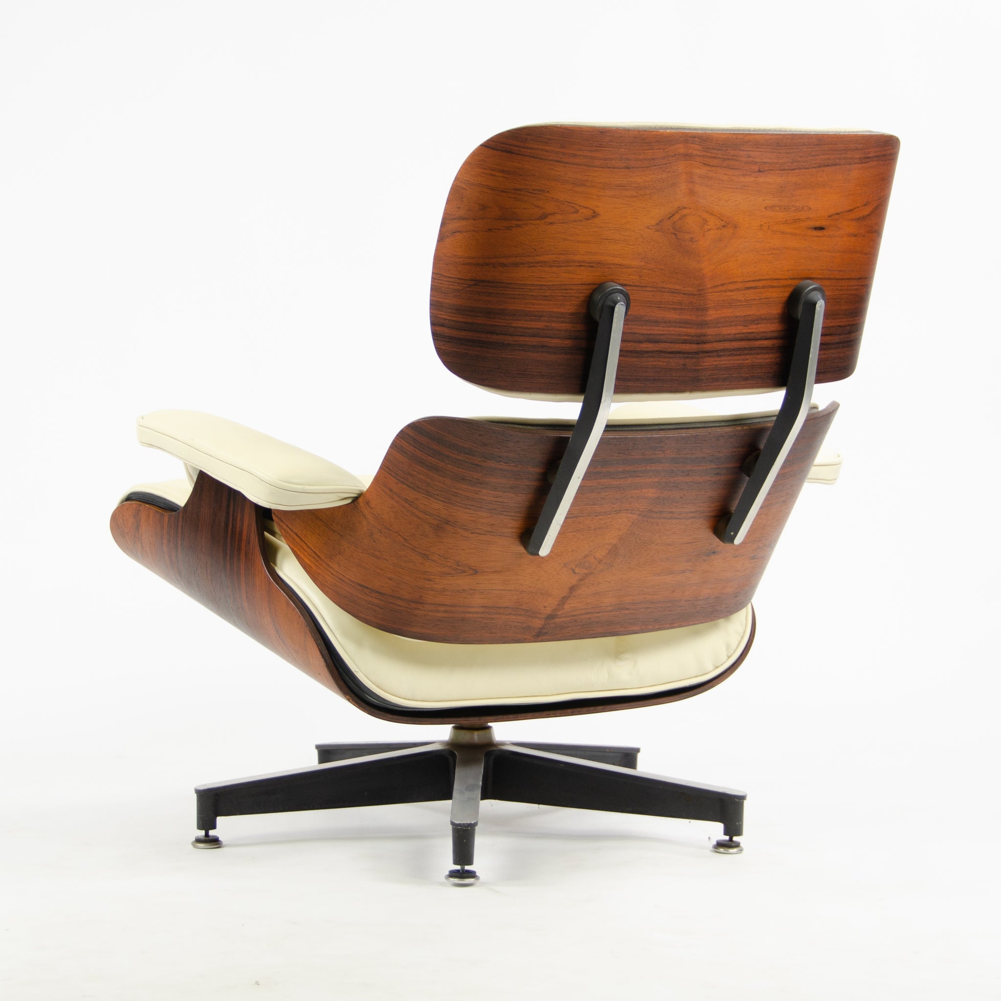 SOLD 1960's Vintage Herman Miller Eames Lounge Chair & Ottoman 670 671