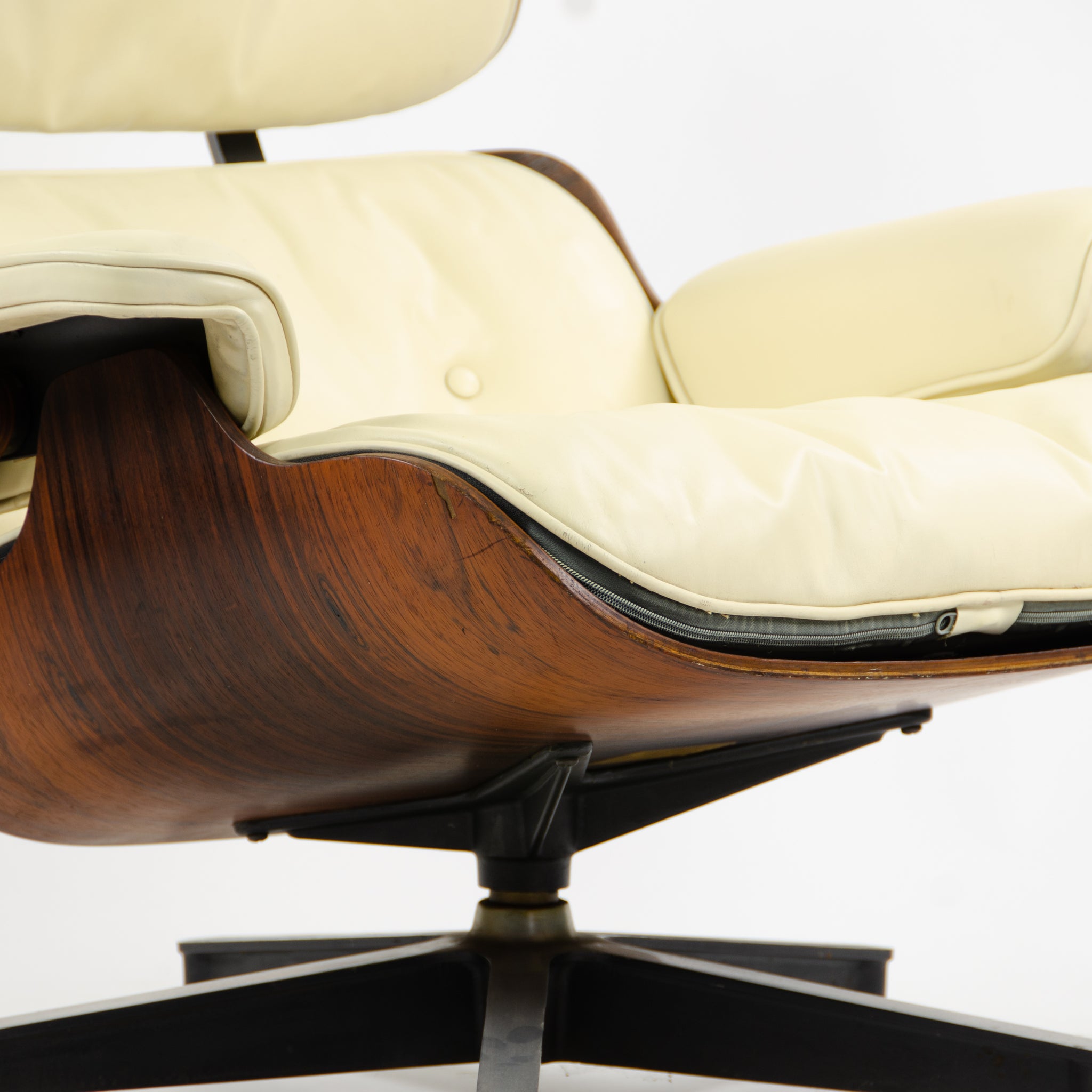 SOLD 1960's Vintage Herman Miller Eames Lounge Chair & Ottoman 670 671