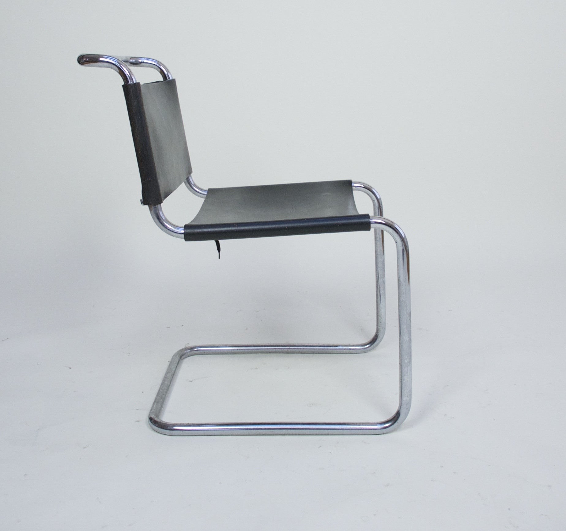 SOLD Knoll International Marcel Breuer B33 Chair - Bauhaus Era