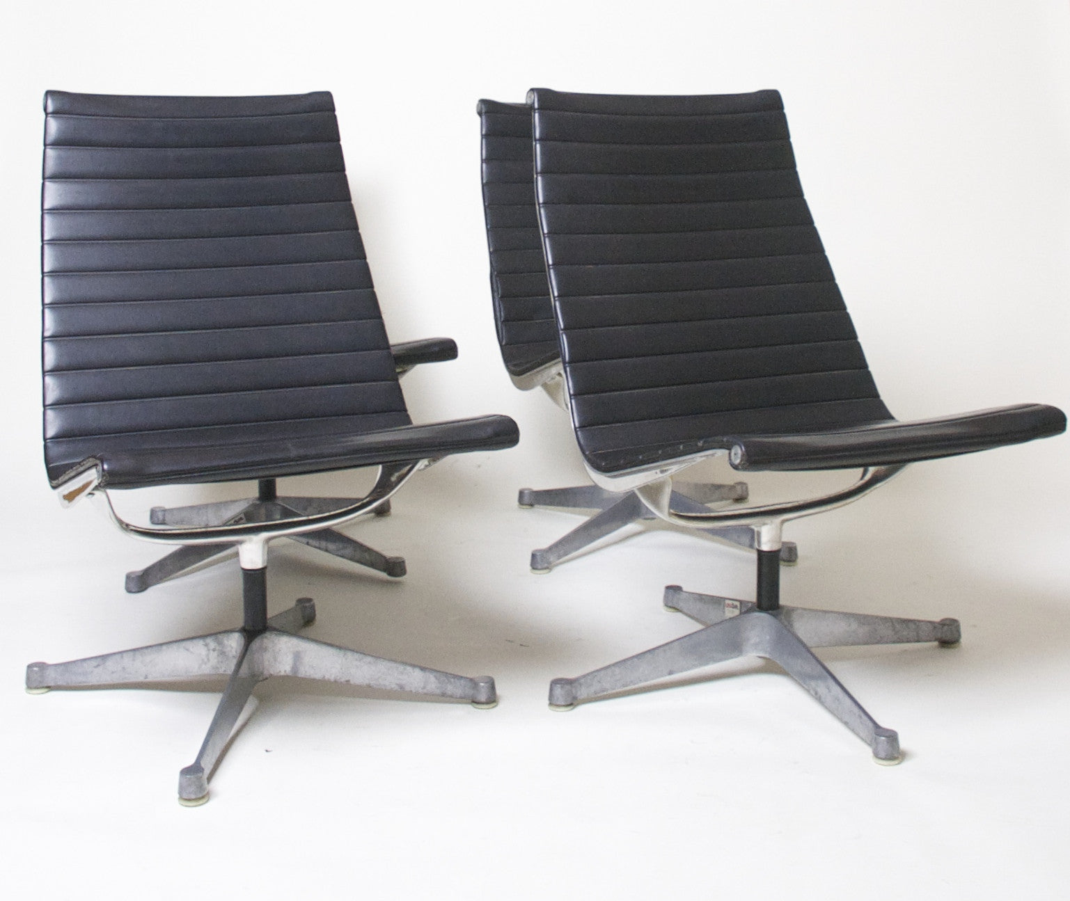 SOLD Eames Herman Miller Aluminum Group Lounge Chair Armless, Quantity 4