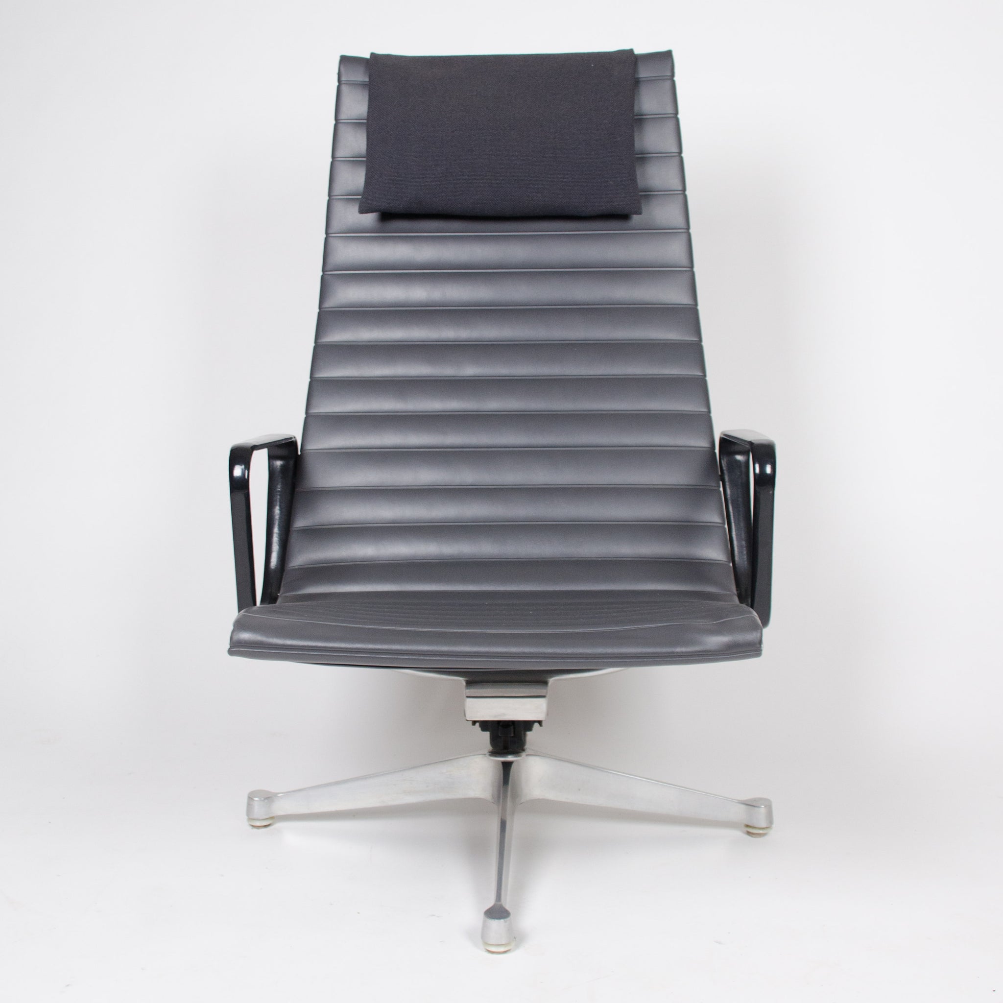 SOLD 1958 PATENT PENDING Eames Herman Miller Aluminum Lounge and Ottoman