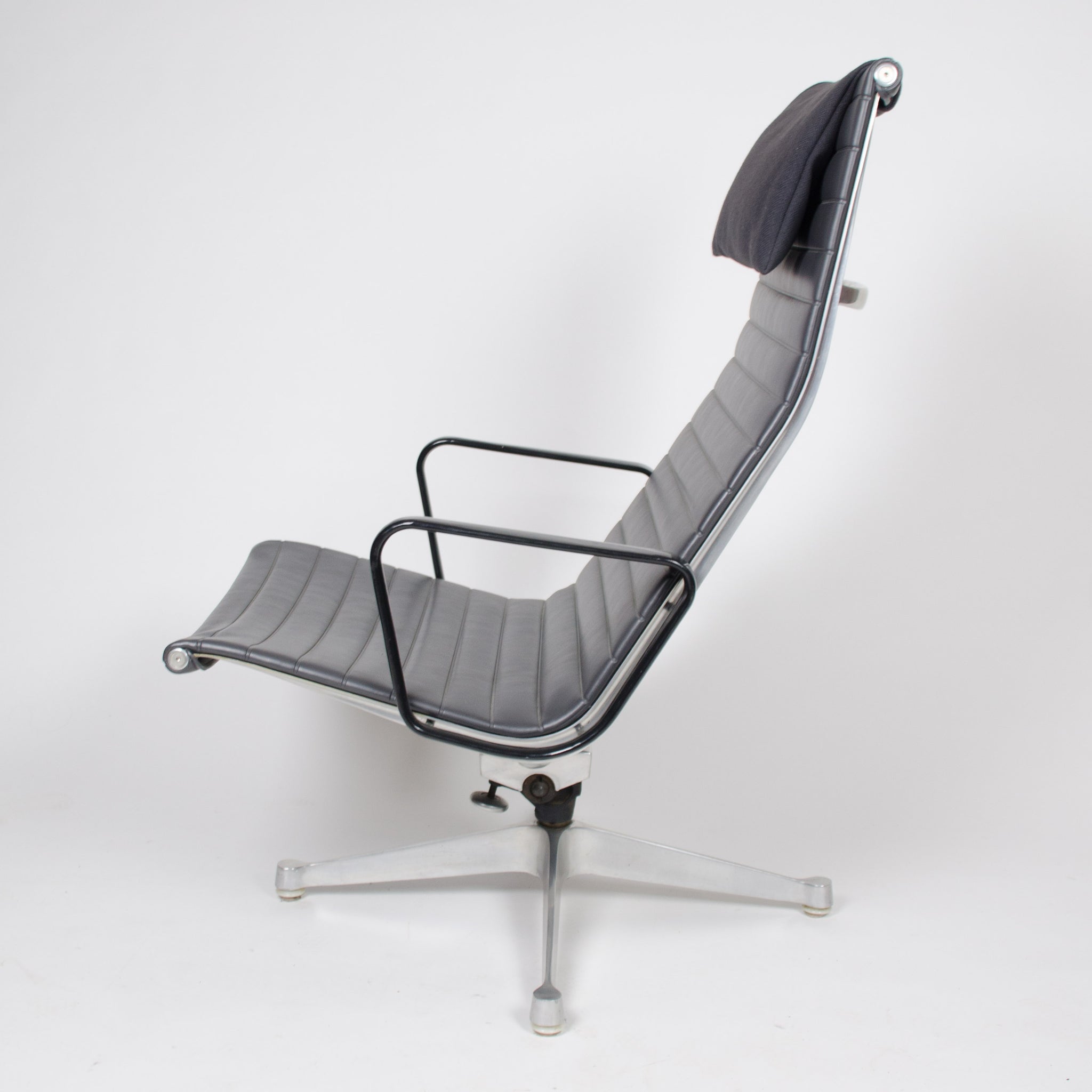 SOLD 1958 PATENT PENDING Eames Herman Miller Aluminum Lounge and Ottoman