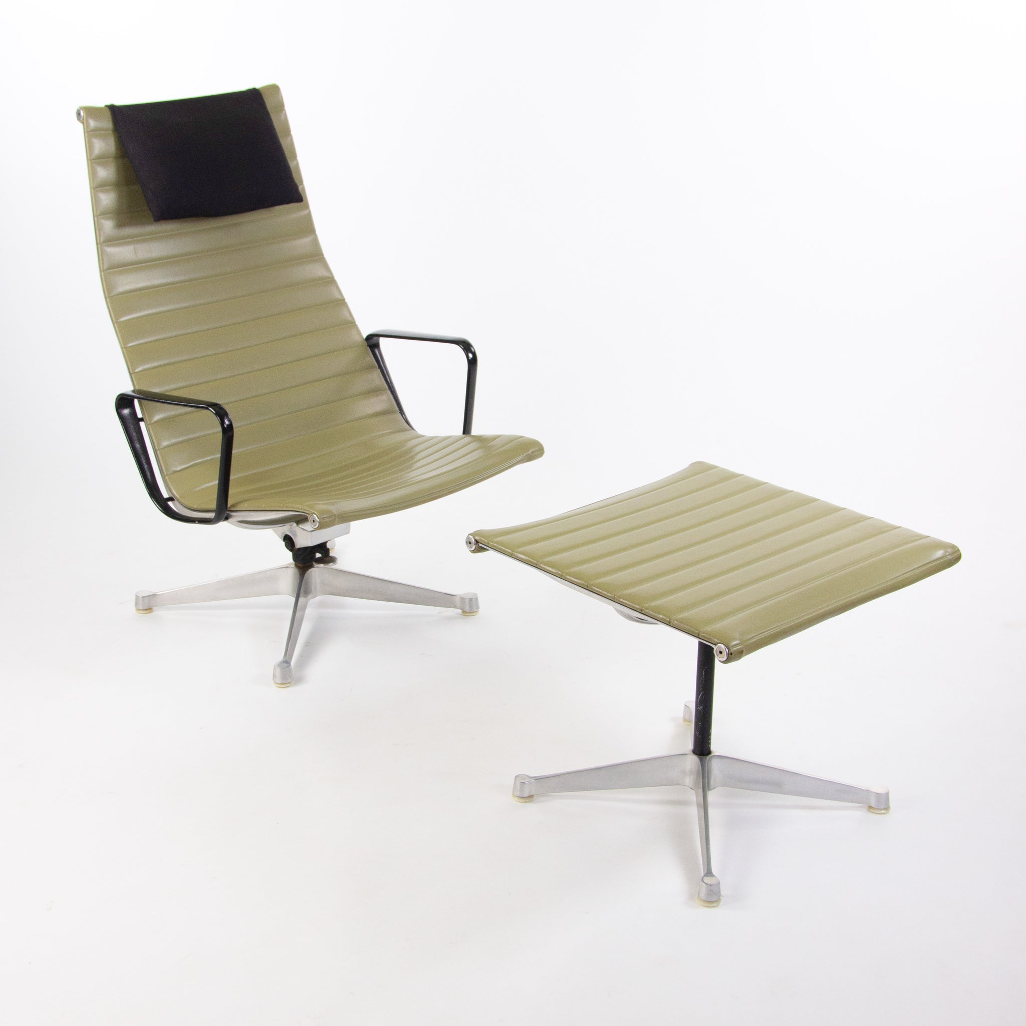 SOLD 1958 Herman Miller Patent Pending Eames Aluminum Group Lounge Chair & Ottoman Green Naugahyde