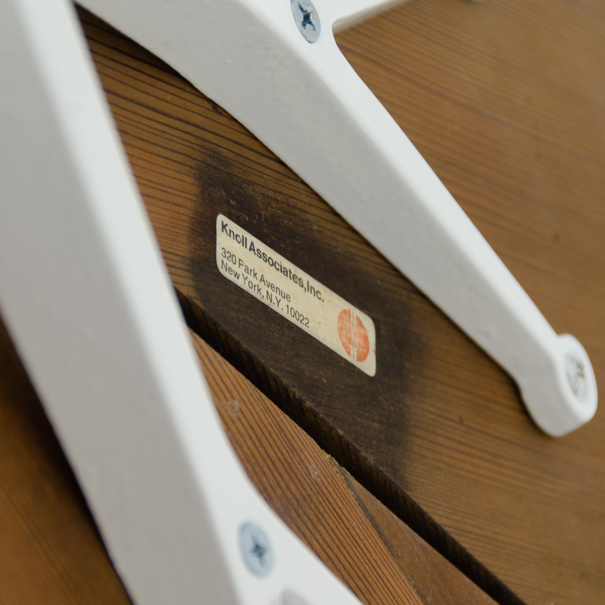 1960s Petal Dining Table by Richard Schultz For Knoll International Vintage Redwood