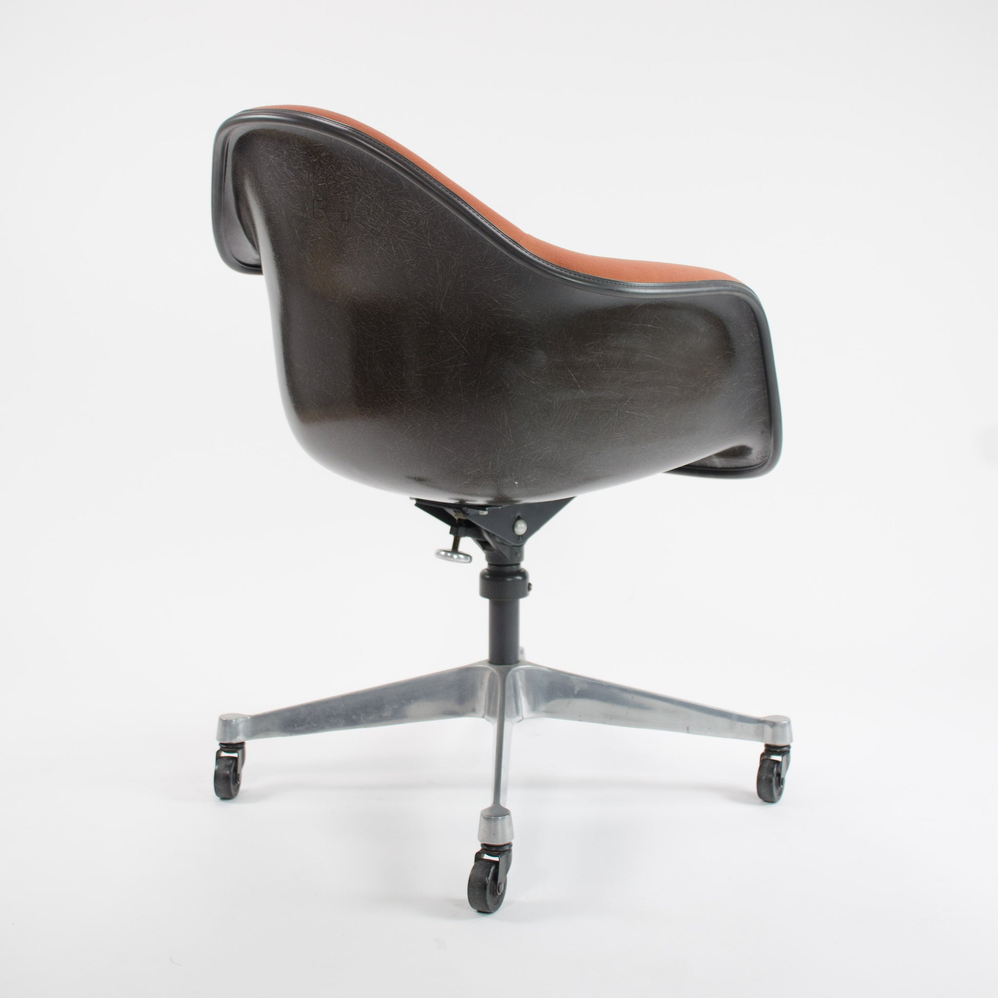 SOLD Herman Miller 1981 Eames Red / Black DAT-1 Fiberglass Rolling Desk Chair MINT