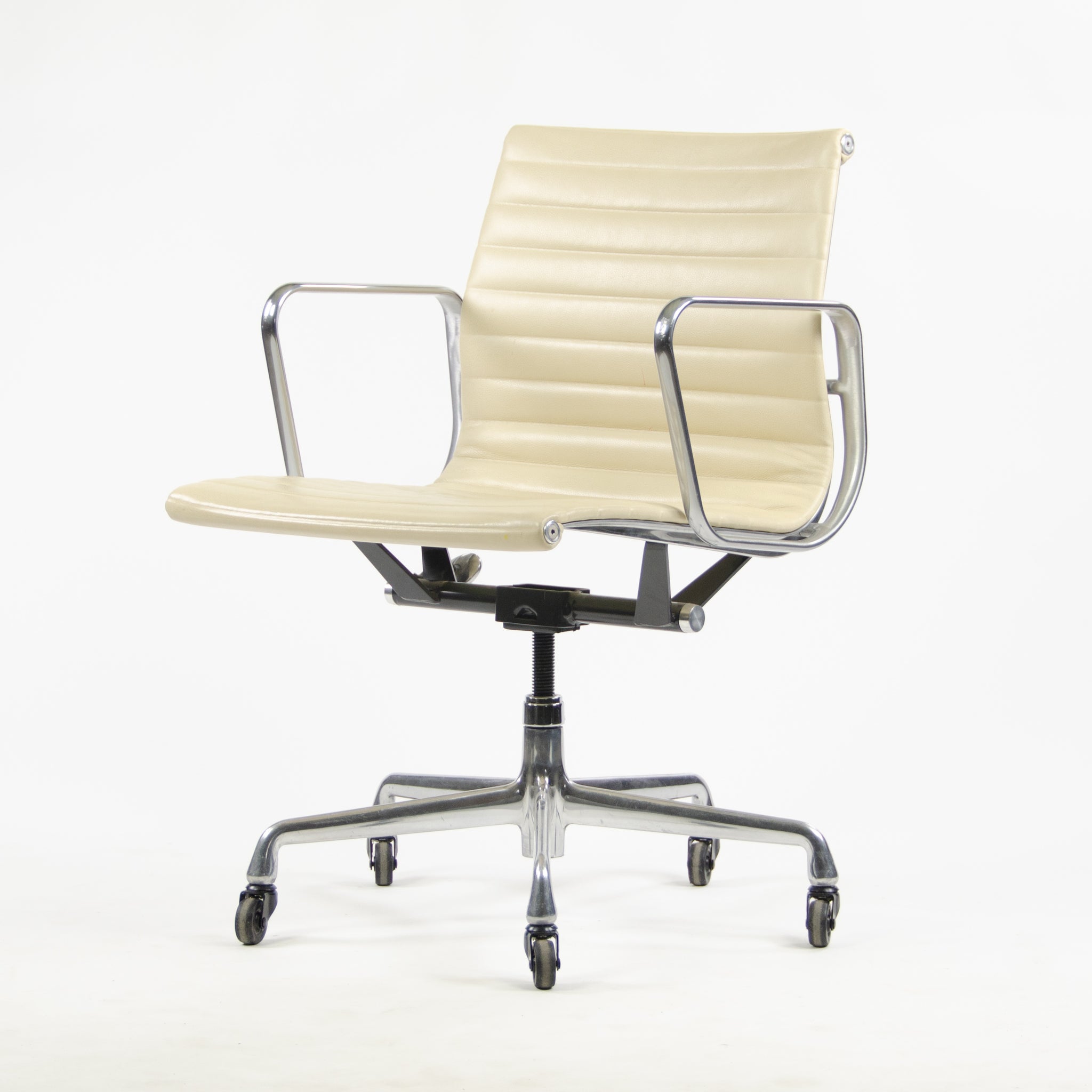 SOLD Herman Miller Eames Aluminum Group Executive Chairs Ivory Leather 2009