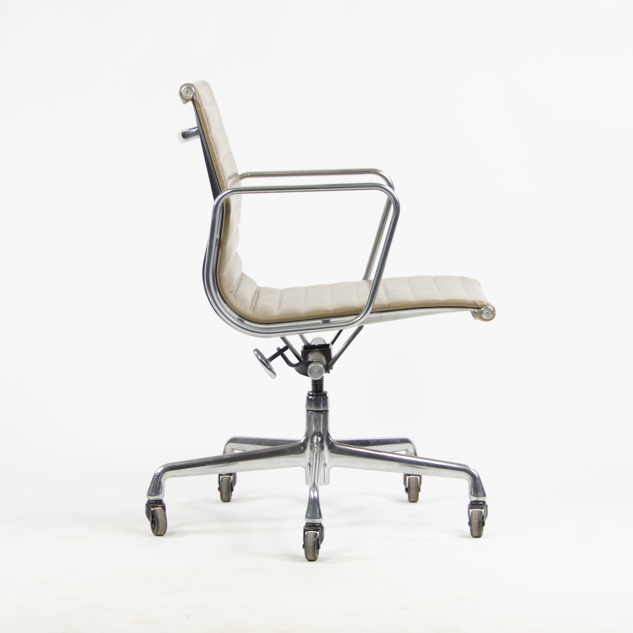 SOLD Herman Miller Eames Aluminum Group Executive Chairs Tan Leather 2000's
