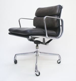 SOLD Dual-Tone Museum Quality Eames Herman Miller Soft Pad Aluminum Group Chair