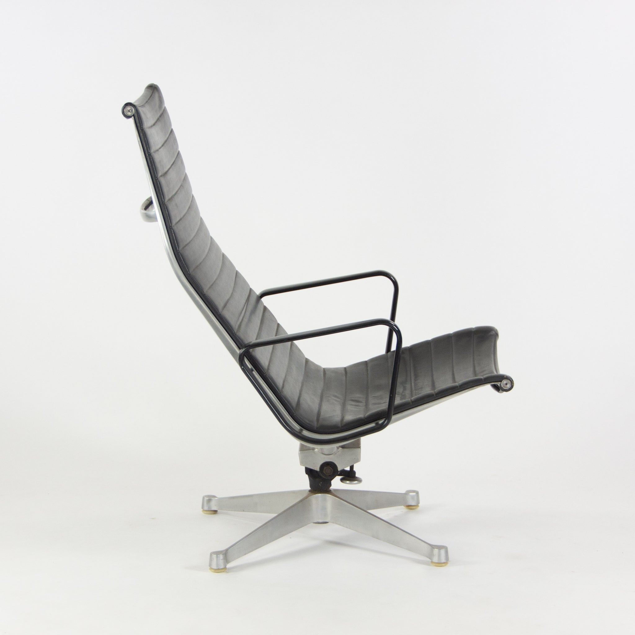 SOLD 1958 Patent Pending Eames Herman Miller Aluminum Group Lounge Chair Charcoal