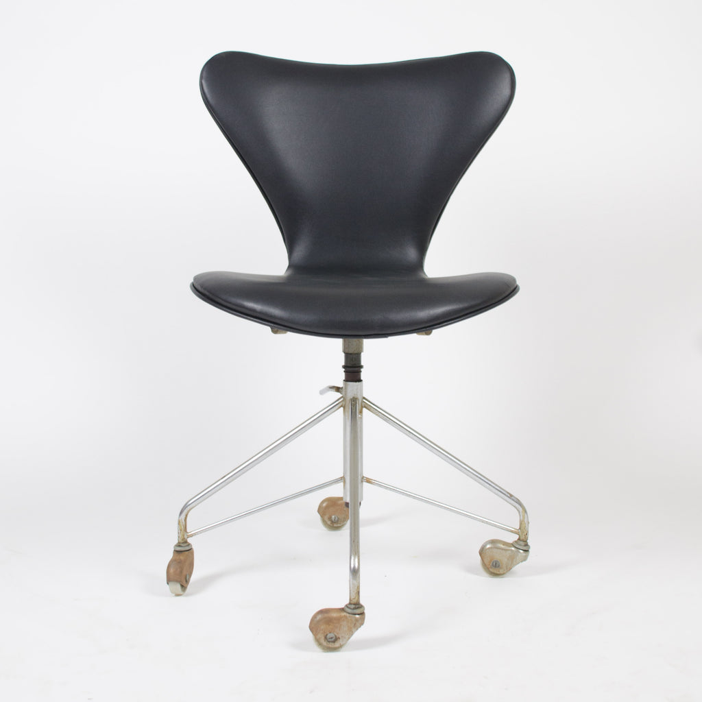 SOLD Arne Jacobsen Vintage Original 3117 for Fritz Hansen Denmark Rolling Desk Chair