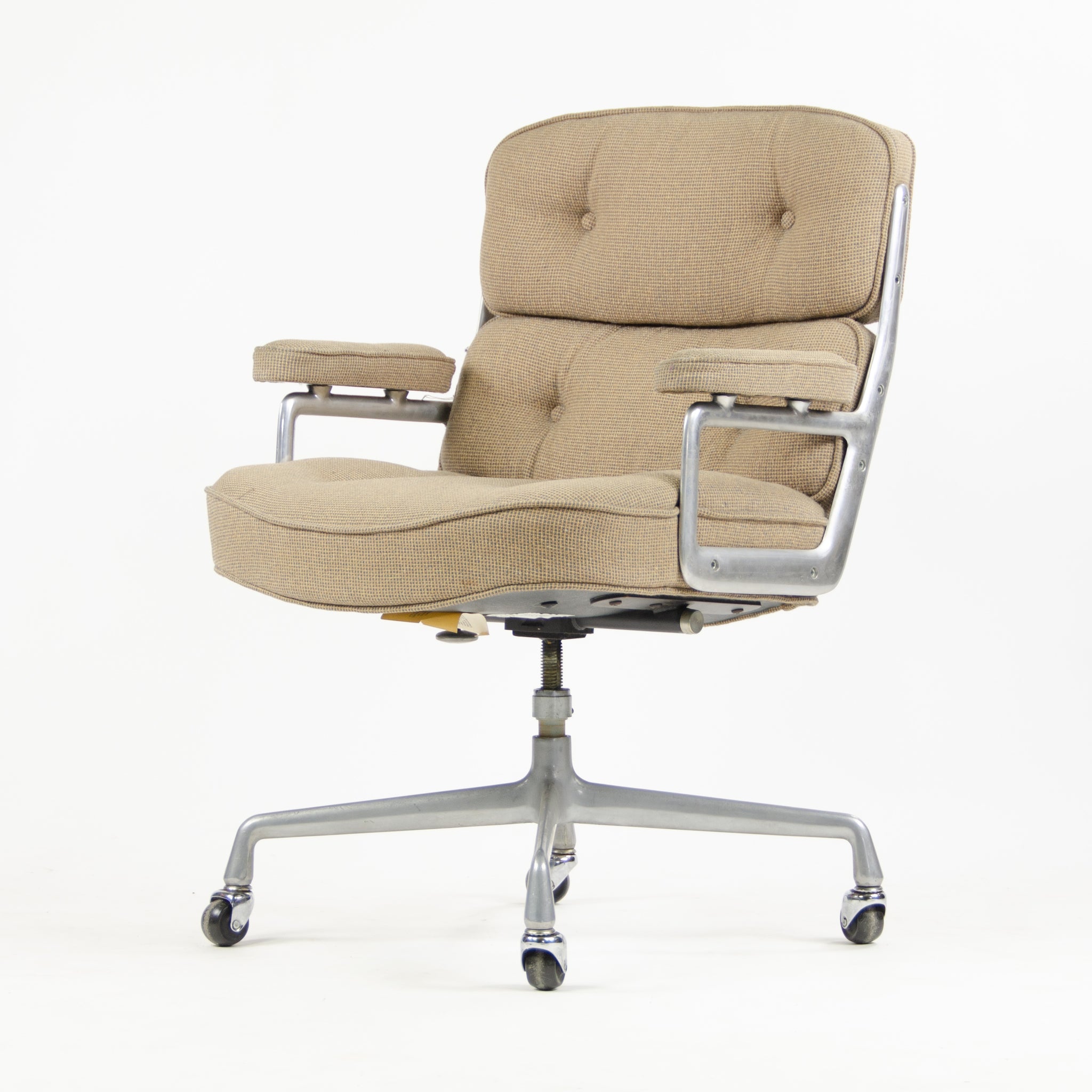 SOLD 1979 Vintage Fabric Eames Herman Miller Time Life Aluminum Group Desk Chair