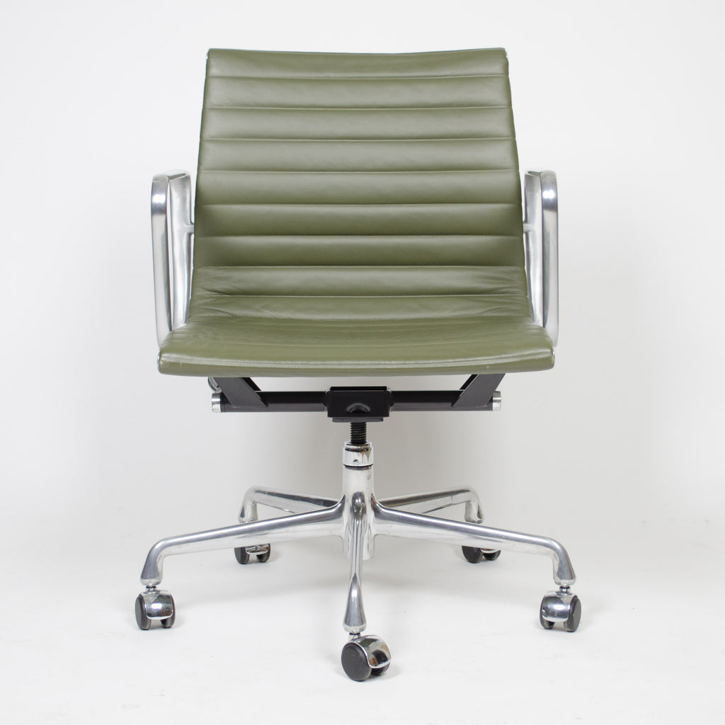 SOLD 2009 Green Leather Eames Herman Miller Low Aluminum Group Executive Desk Chair