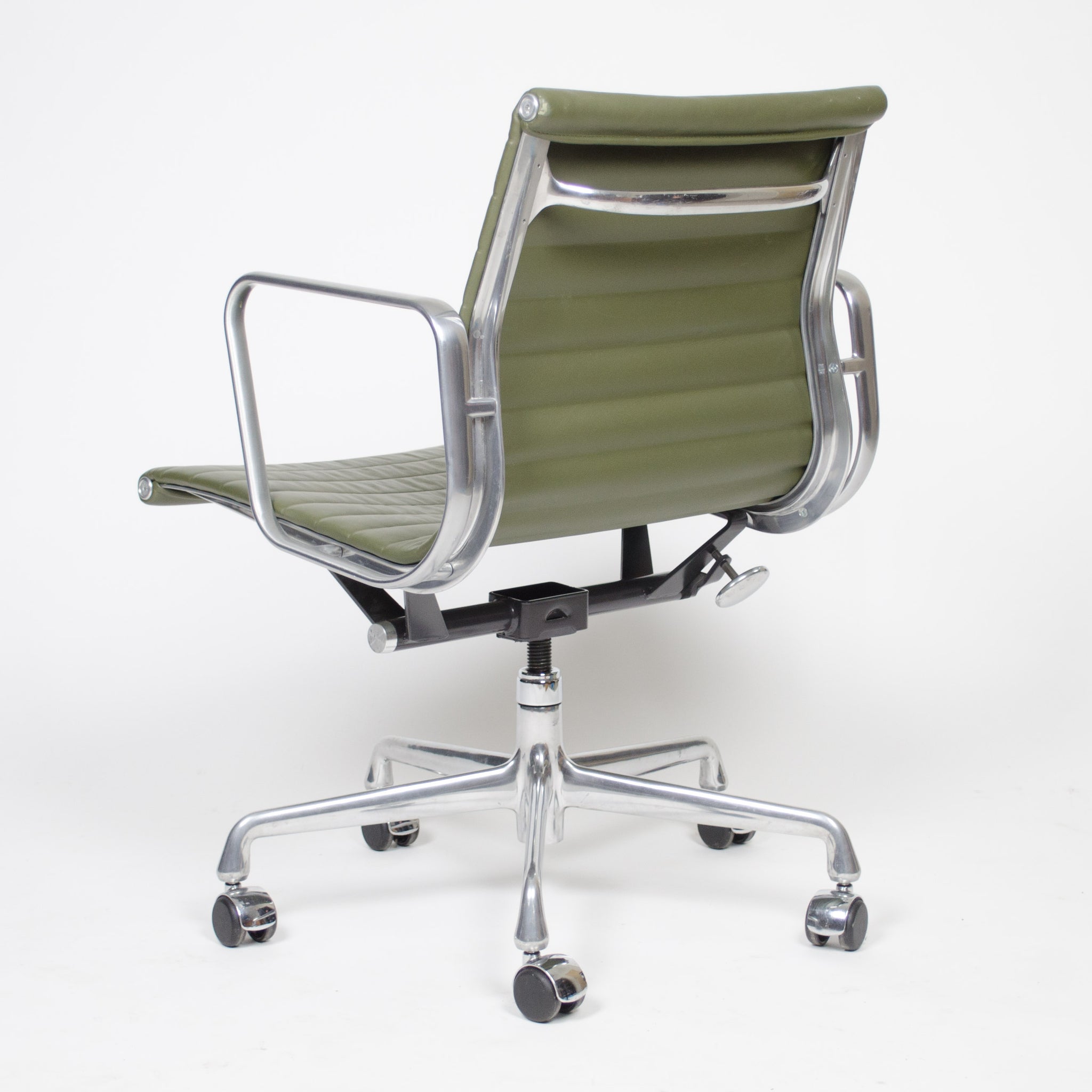 SOLD 2009 Green Leather Eames Herman Miller Low Aluminum Group Executive Desk Chair