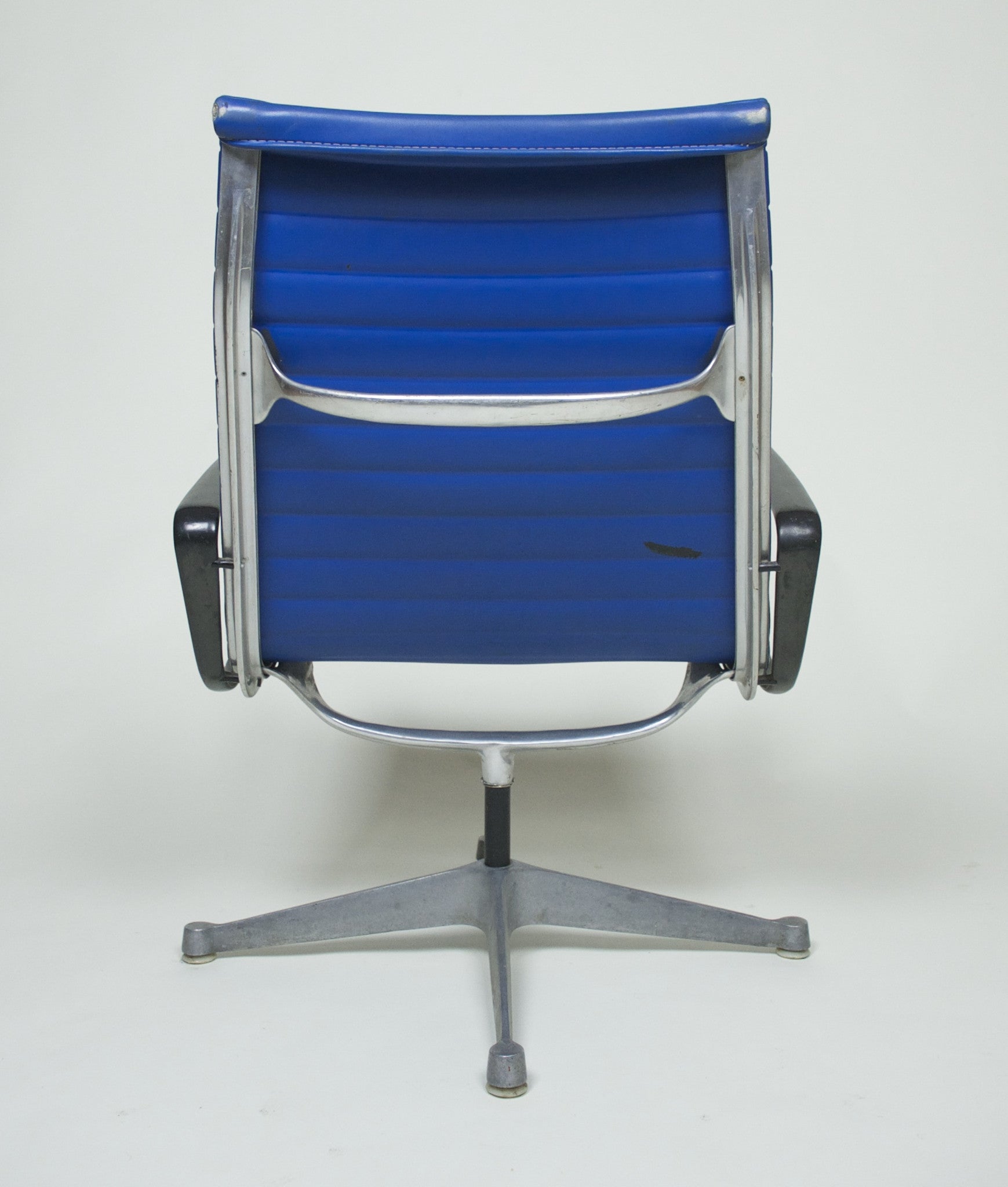 SOLD Eames Herman Miller Aluminum Group Lounge Chair, Near Mint and Blue