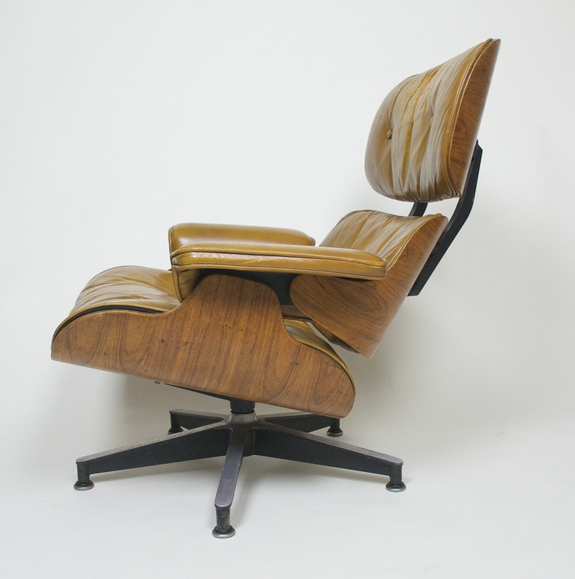 SOLD 1960's Herman Miller Eames Lounge Chair & Ottoman Rosewood 670 671