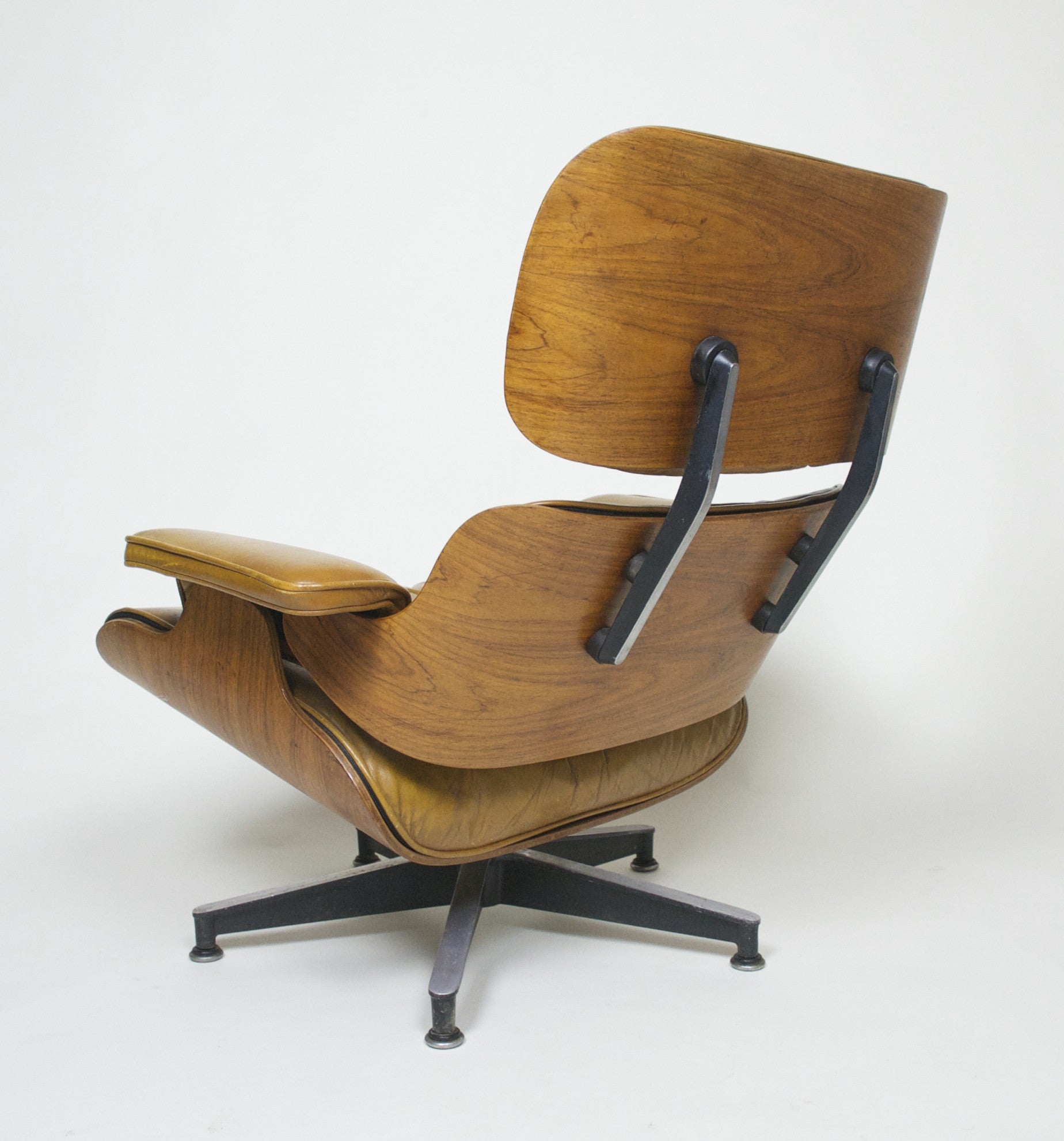 SOLD 1960's Herman Miller Eames Lounge Chair & Ottoman Rosewood 670 671