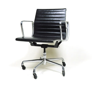 SOLD Eames Herman Miller Aluminum Group Executive Chair Black Leather 4 Available