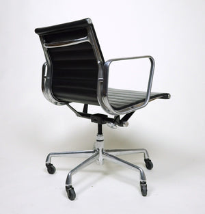 SOLD Eames Herman Miller Aluminum Group Executive Chair Black Leather 4 Available