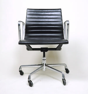 SOLD Eames Herman Miller Aluminum Group Executive Chair Black Leather 4 Available