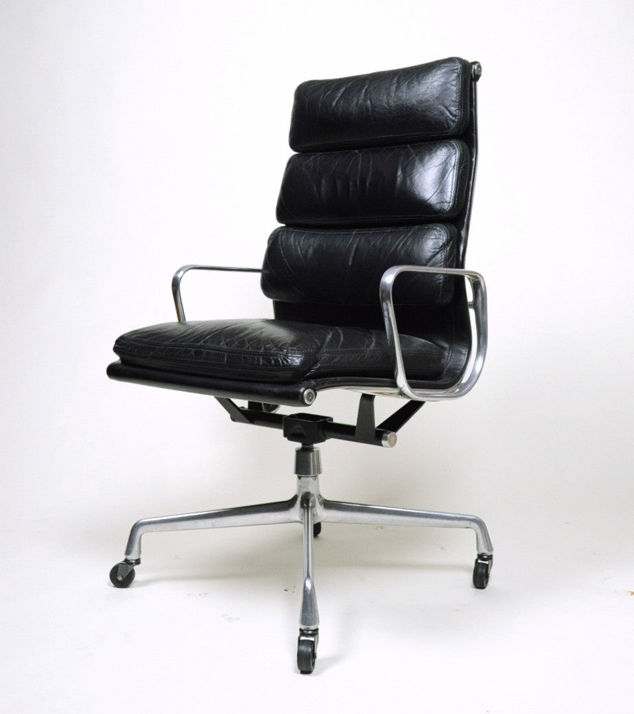 SOLD Museum Quality Eames Herman Miller Soft Pad High Back Aluminum Group Chair