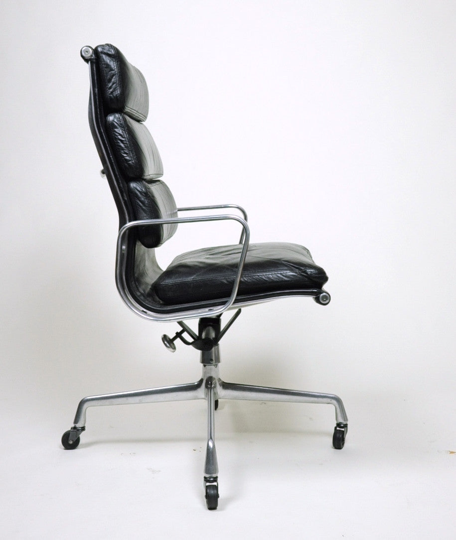 SOLD Museum Quality Eames Herman Miller Soft Pad High Back Aluminum Group Chair