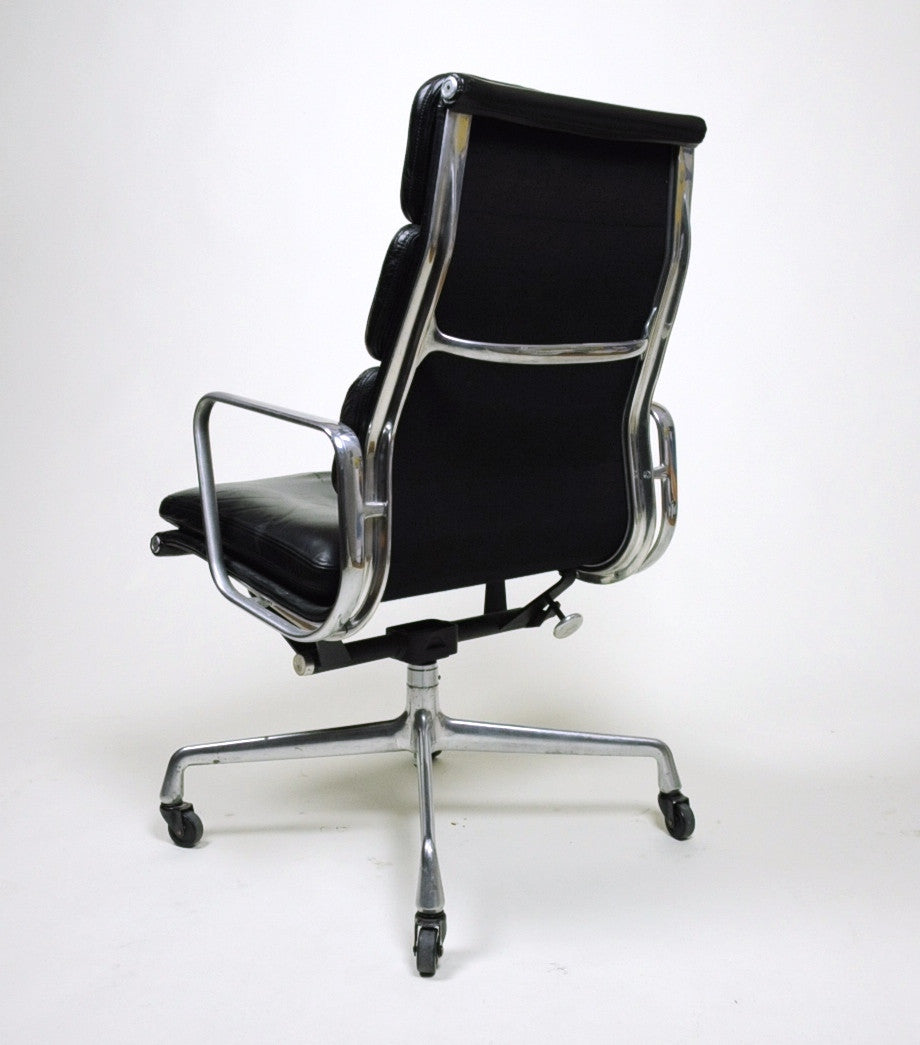 SOLD Museum Quality Eames Herman Miller Soft Pad High Back Aluminum Group Chair