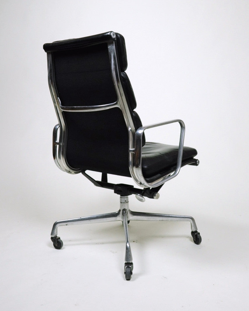 SOLD Museum Quality Eames Herman Miller Soft Pad High Back Aluminum Group Chair