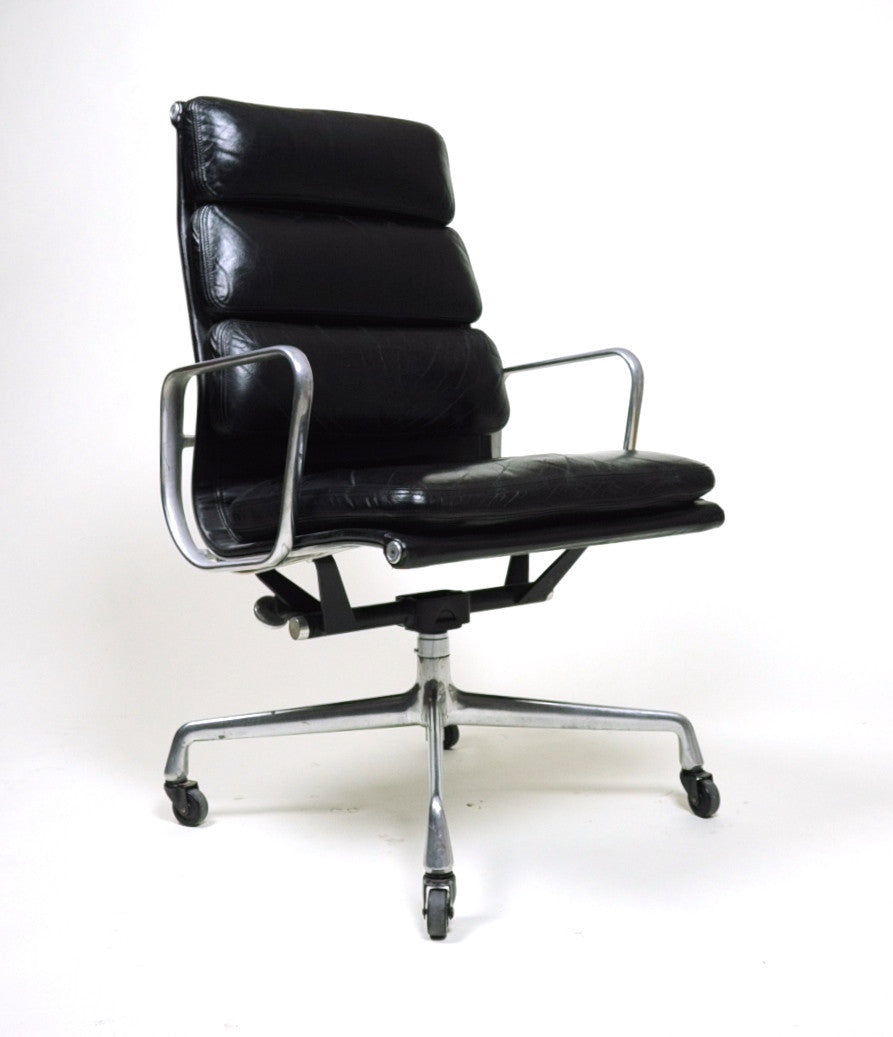 SOLD Museum Quality Eames Herman Miller Soft Pad High Back Aluminum Group Chair